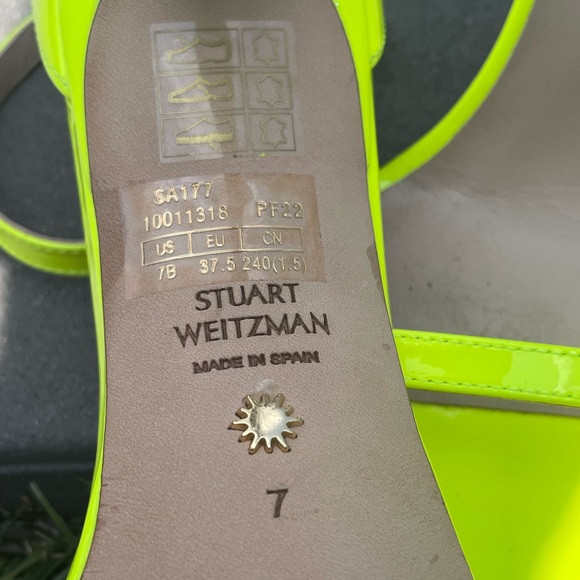 STUART WEITMAN NUDISTCURVE 100 SANDAL neon yellow - Picture 2 of 6